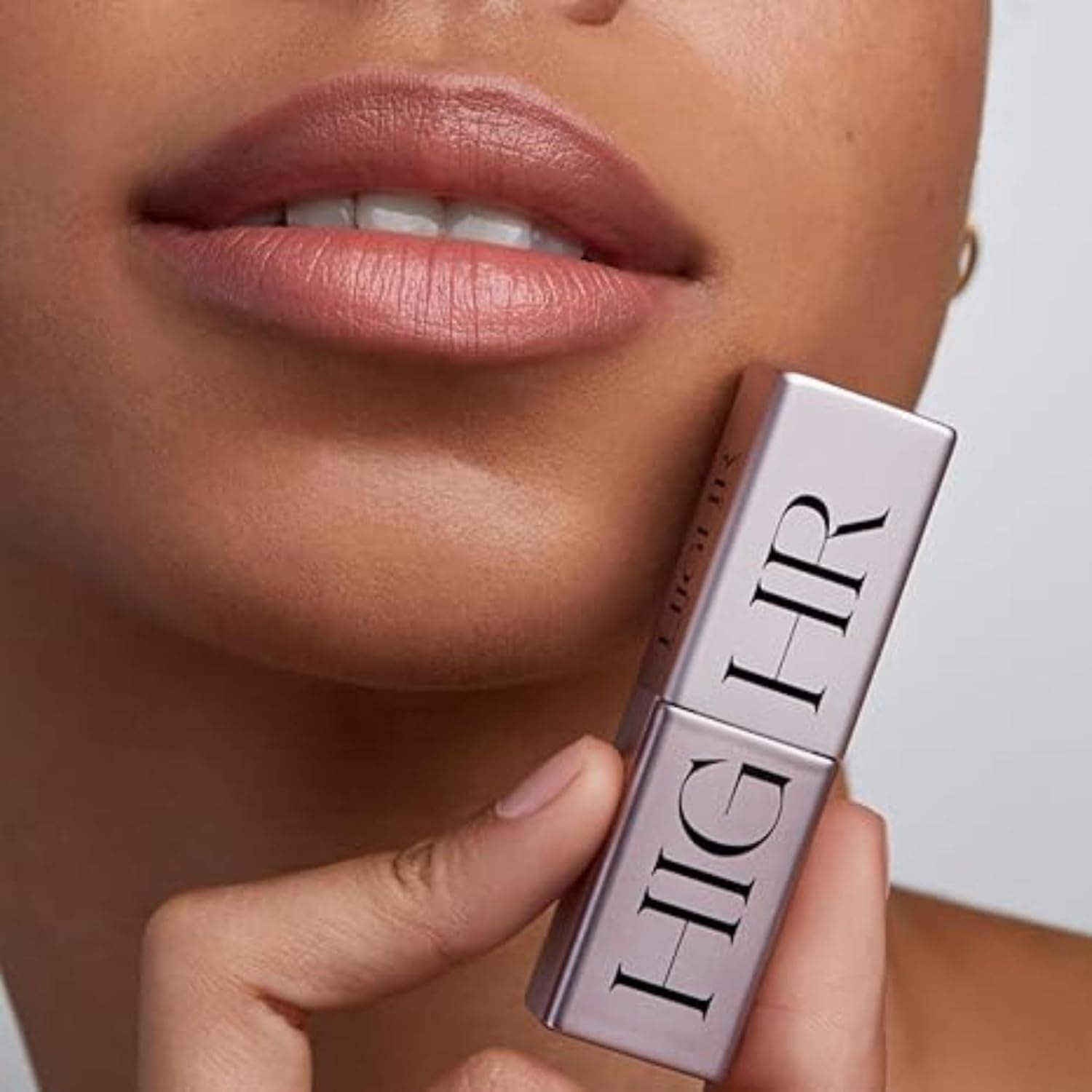 HIGHR Long Lasting Lipstick Chateau with Built in Mirror | Moisturizing, Hydrating and Matte Lipsticks for Women That Stays on All Day | Natural, Vegan & Organic Makeup | 1 Count